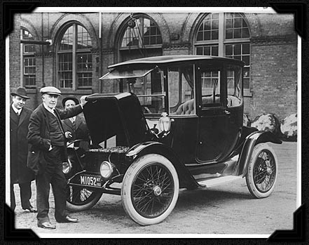 El origen y evolución de los coches eléctricos.