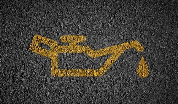 ¿Qué precio tiene el cambio de aceite del coche?