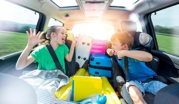 Riesgos de viajar en coche estas vacaciones de verano, cómo prevenirlos.