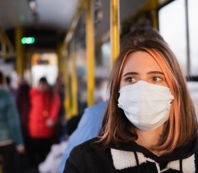 ¿Cuándo debemos llevar mascarilla en el coche?