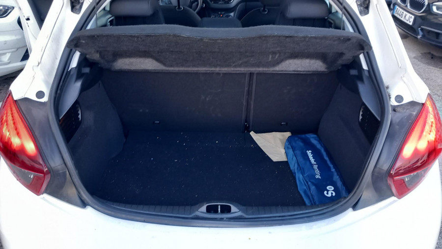 Imagen de Peugeot 208