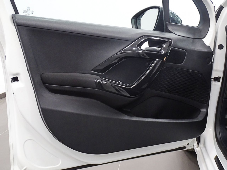 Imagen de Peugeot 208