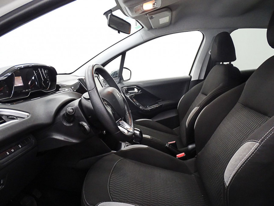 Imagen de Peugeot 208