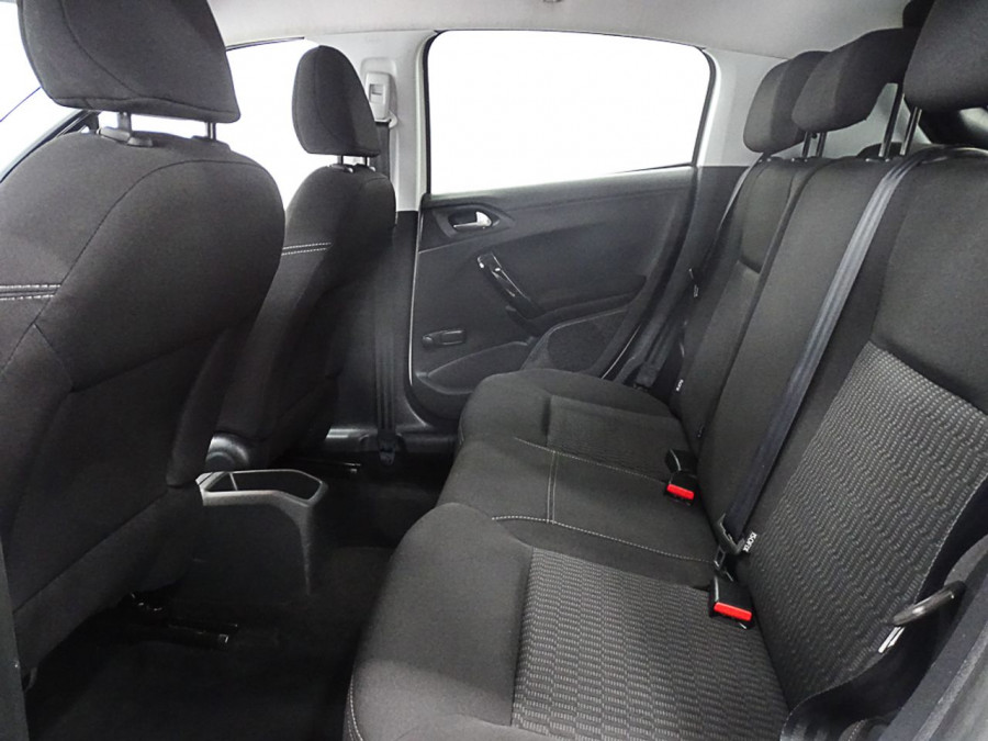 Imagen de Peugeot 208