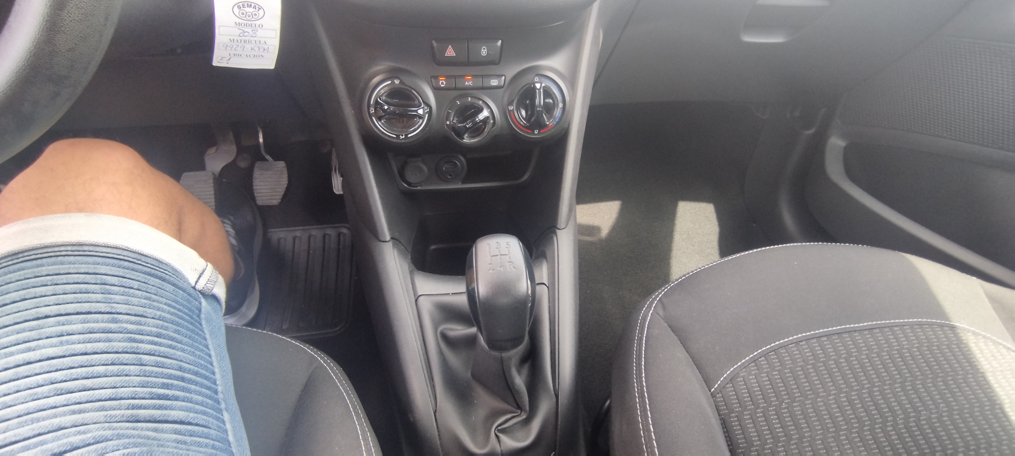 Imagen de Peugeot 208