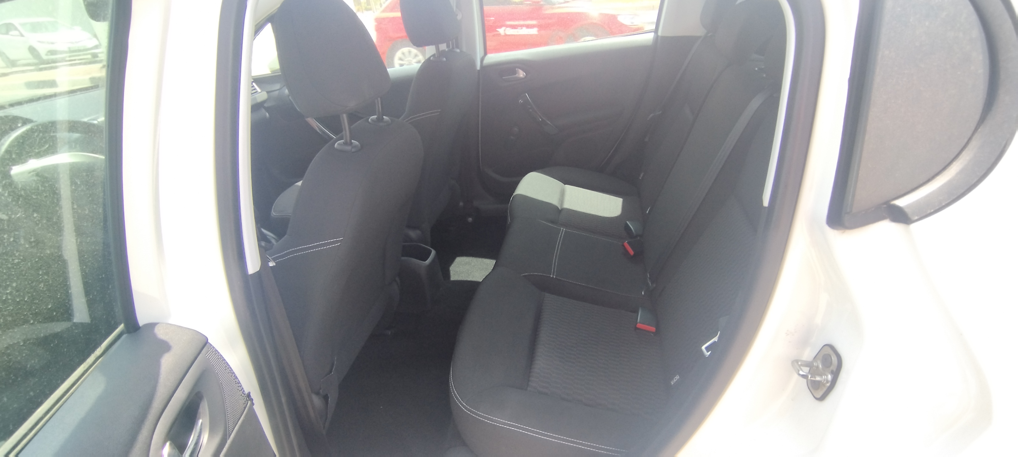 Imagen de Peugeot 208