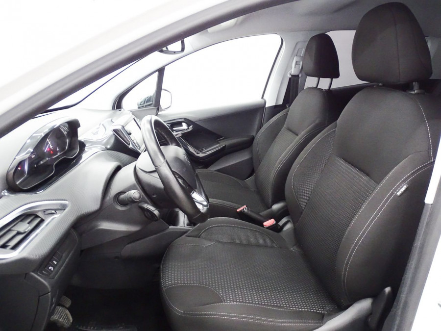 Imagen de Peugeot 208