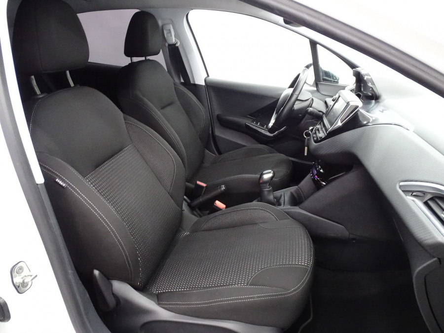 Imagen de Peugeot 208