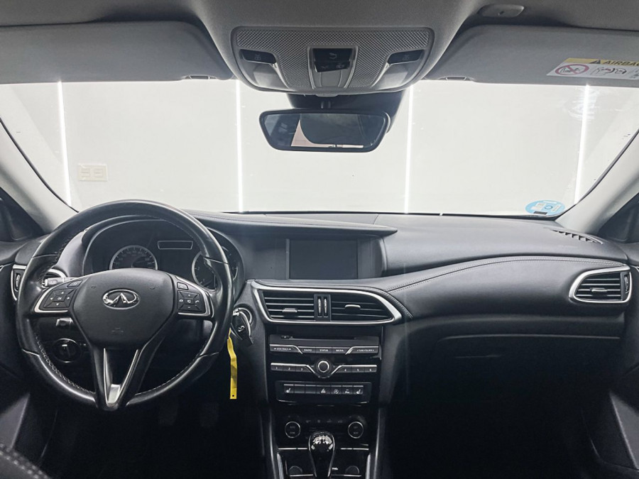 Imagen de Infiniti Q30