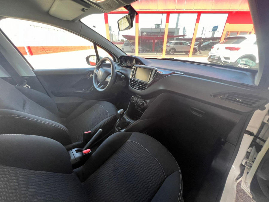 Imagen de Peugeot 208