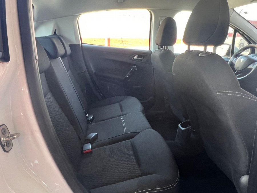 Imagen de Peugeot 208