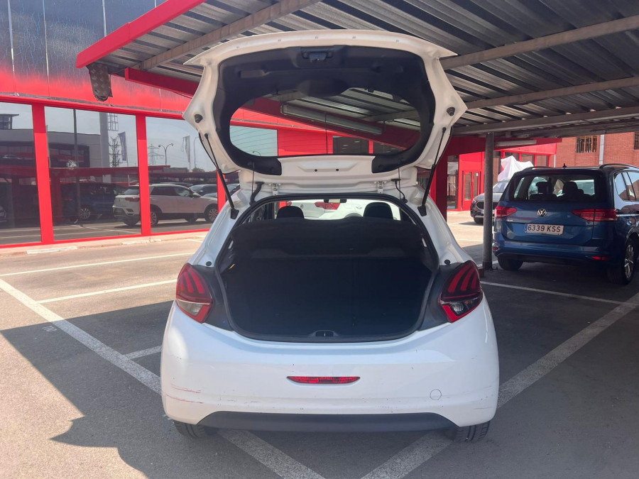 Imagen de Peugeot 208