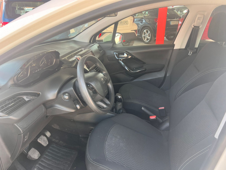 Imagen de Peugeot 208