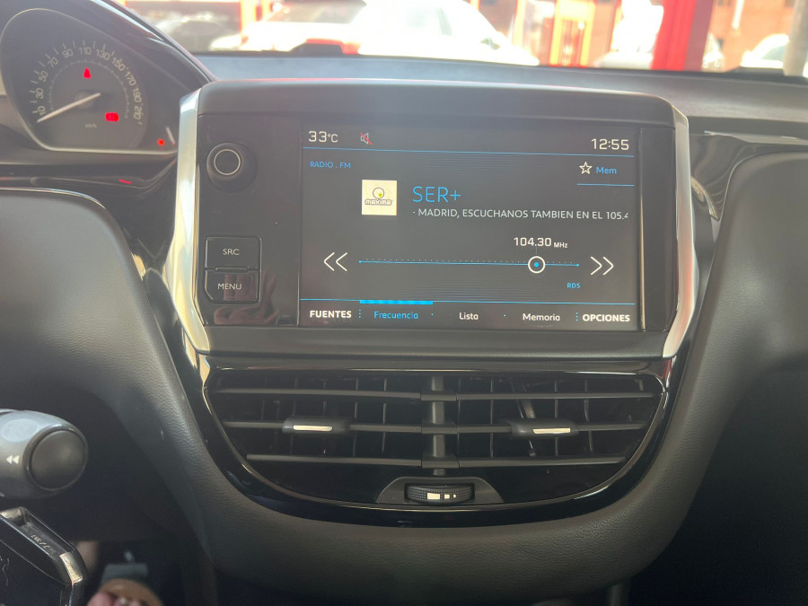 Imagen de Peugeot 208