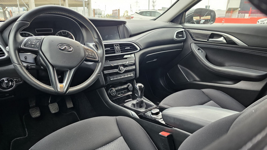 Imagen de Infiniti Q30