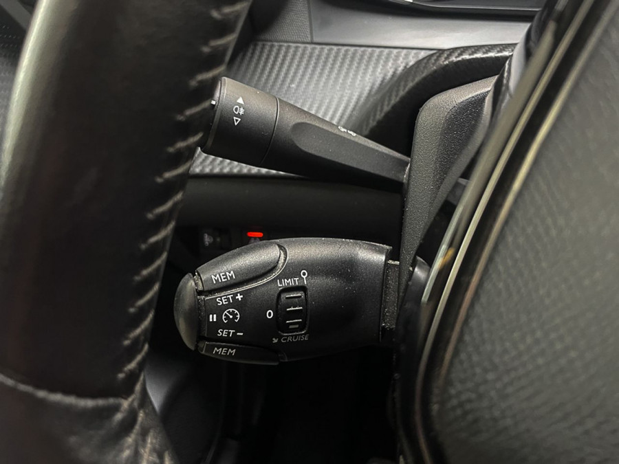 Imagen de Peugeot 208