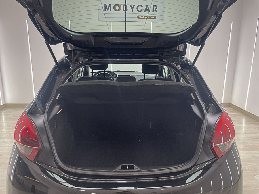 Imagen de Peugeot 208