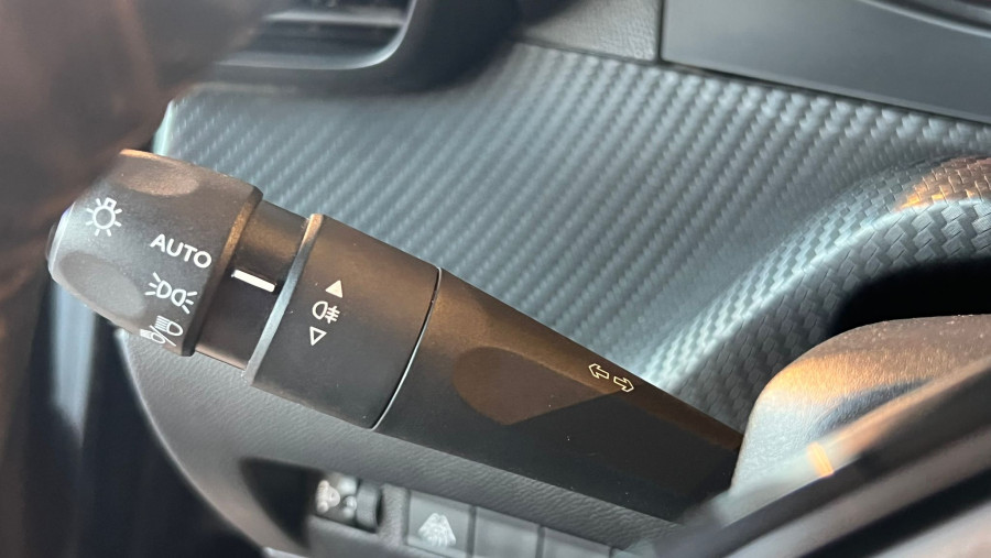 Imagen de Peugeot 208