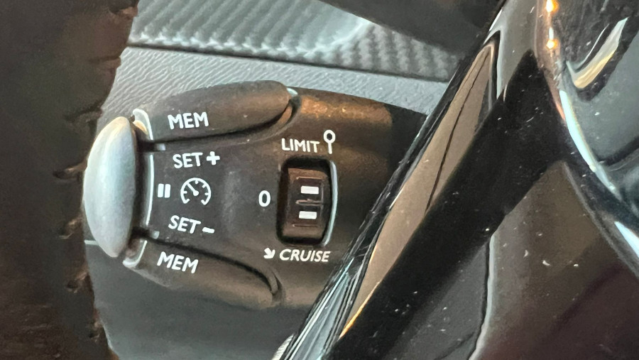 Imagen de Peugeot 208