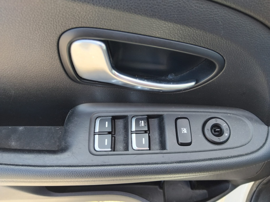 Imagen de Kia Carens