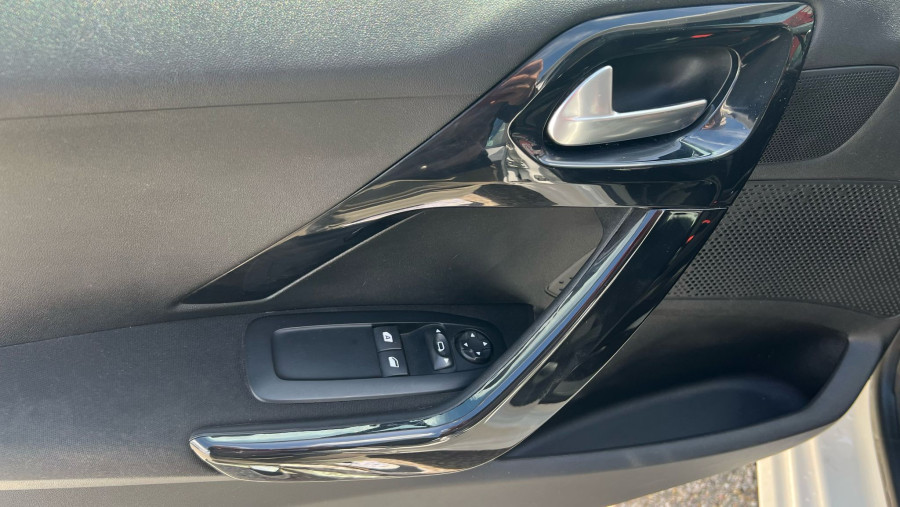 Imagen de Peugeot 208