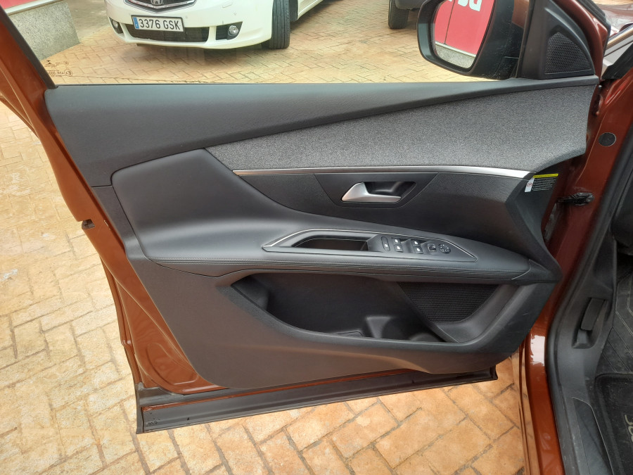 Imagen de Peugeot 3008