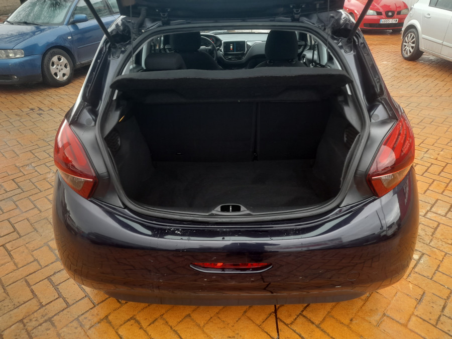 Imagen de Peugeot 208