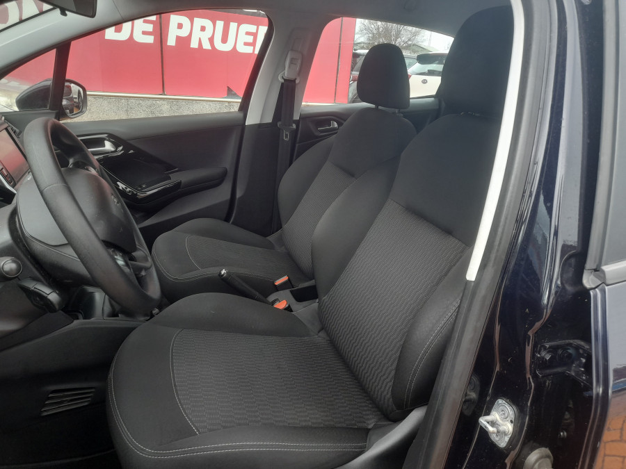 Imagen de Peugeot 208
