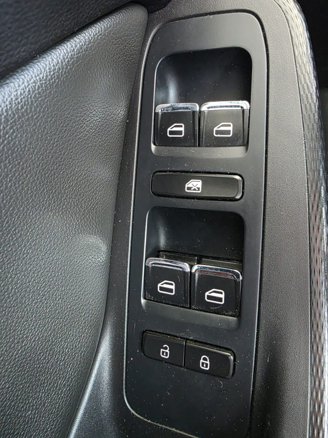 Imagen de dr automobiles DR 4.0