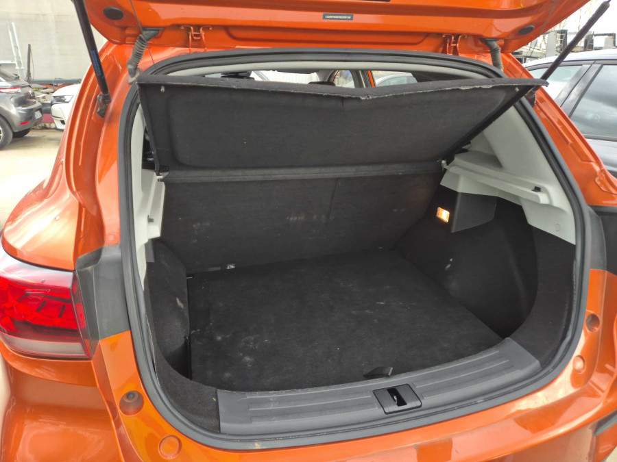 Imagen de Mg ZS