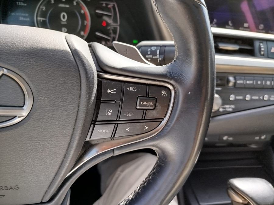 Imagen de Lexus ES