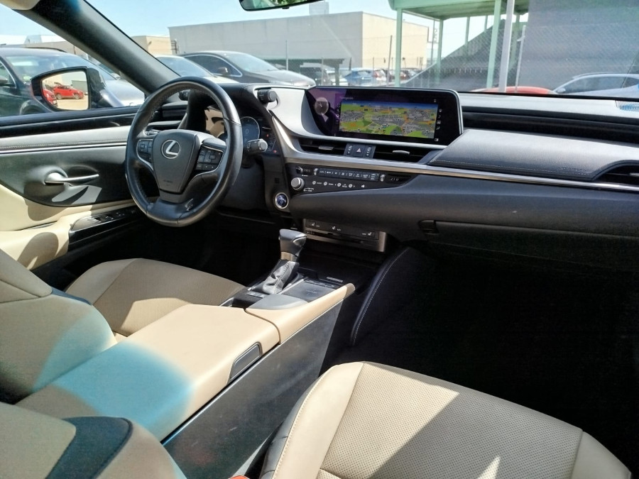 Imagen de Lexus ES