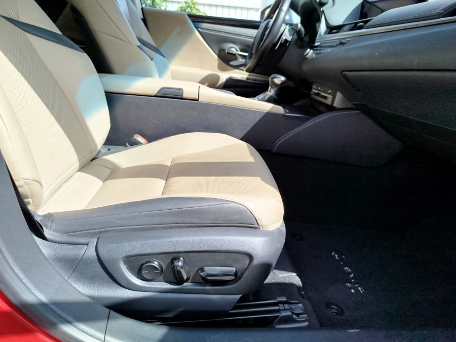 Imagen de Lexus ES