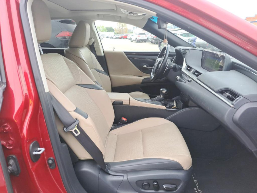 Imagen de Lexus ES
