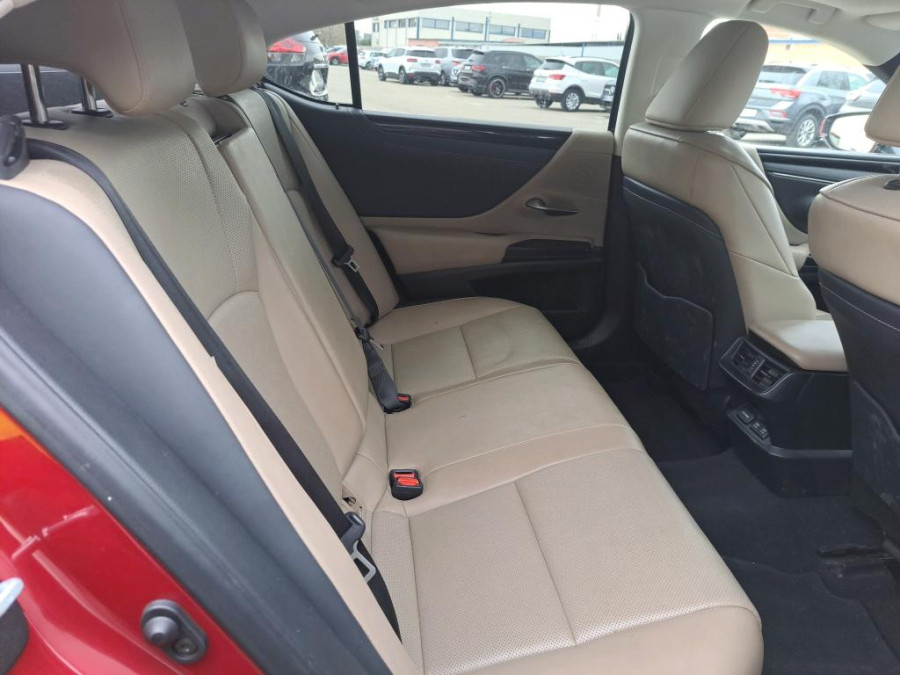Imagen de Lexus ES