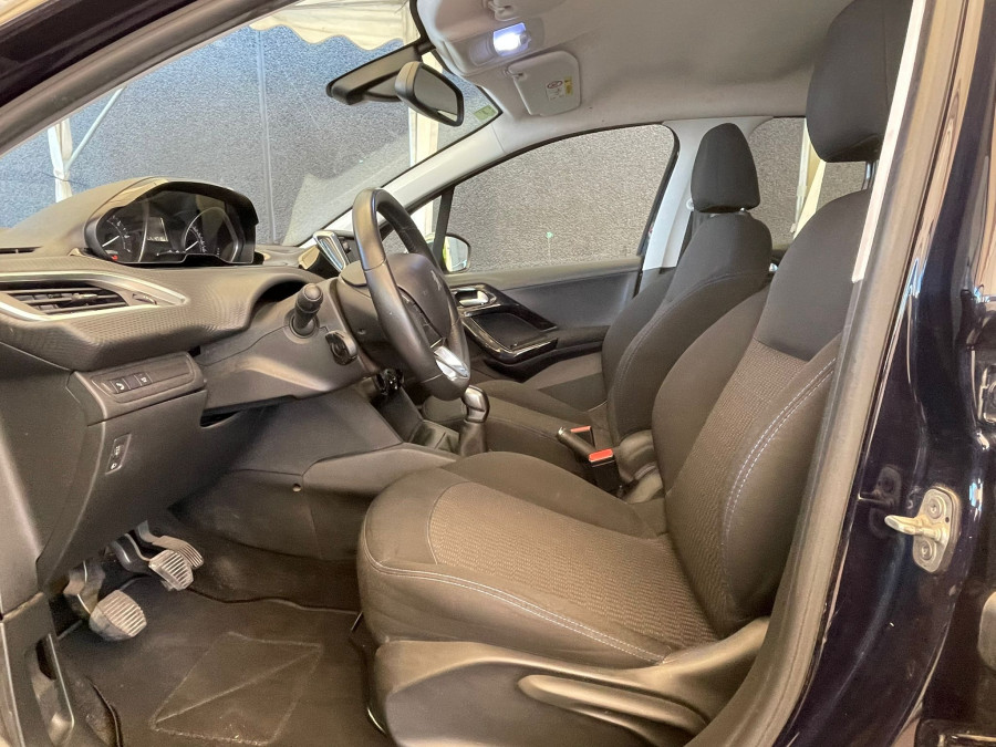 Imagen de Peugeot 208