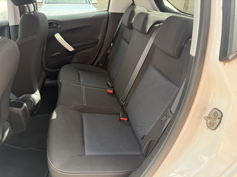 Imagen de Peugeot 208
