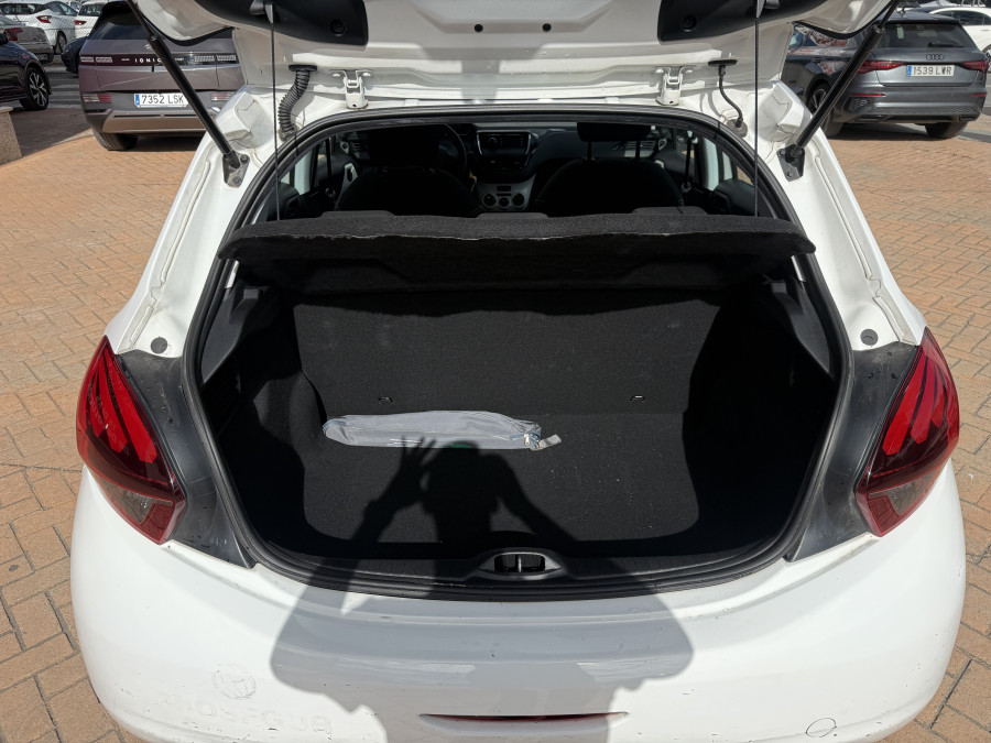 Imagen de Peugeot 208
