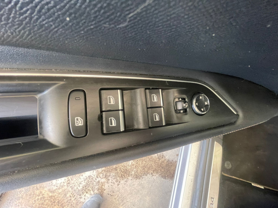 Imagen de Peugeot 3008 Hybrid