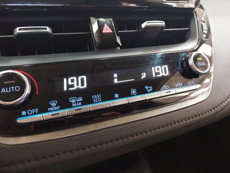 Imagen de TOYOTA Corolla Sedán