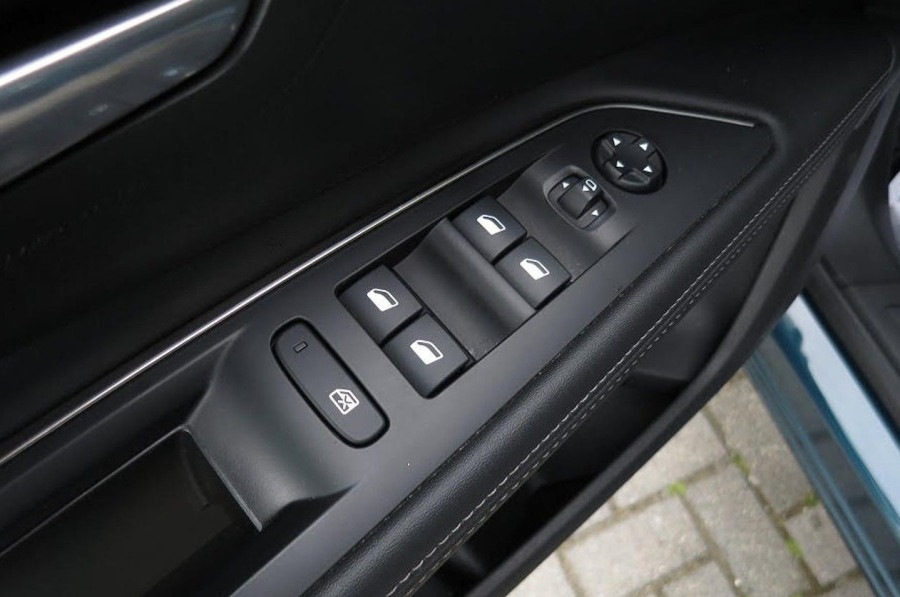 Imagen de Peugeot 5008