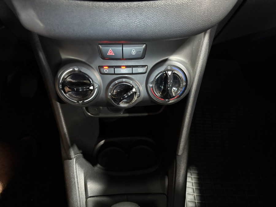 Imagen de Peugeot 208