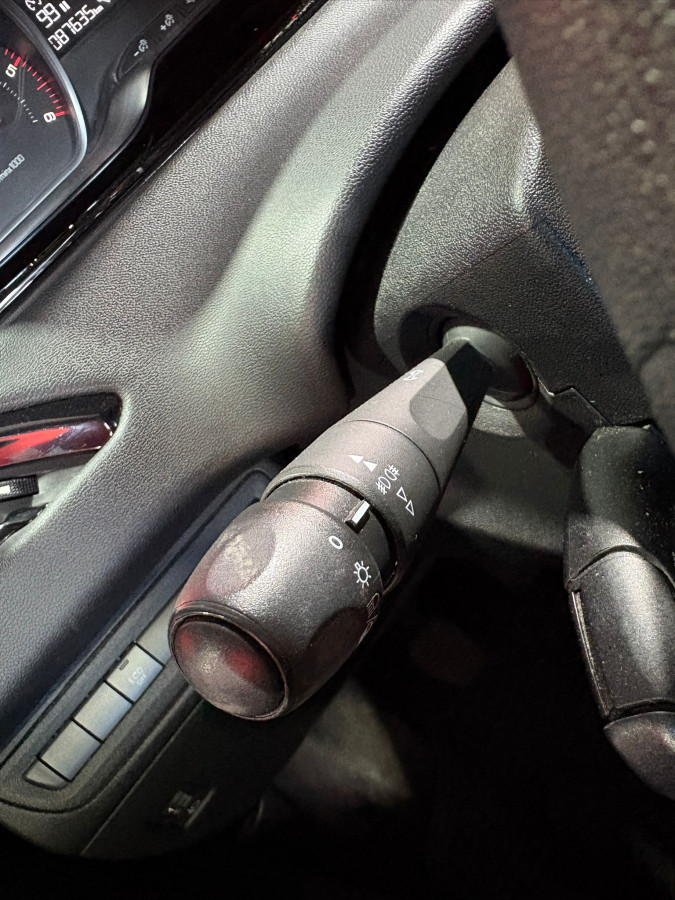 Imagen de Peugeot 208