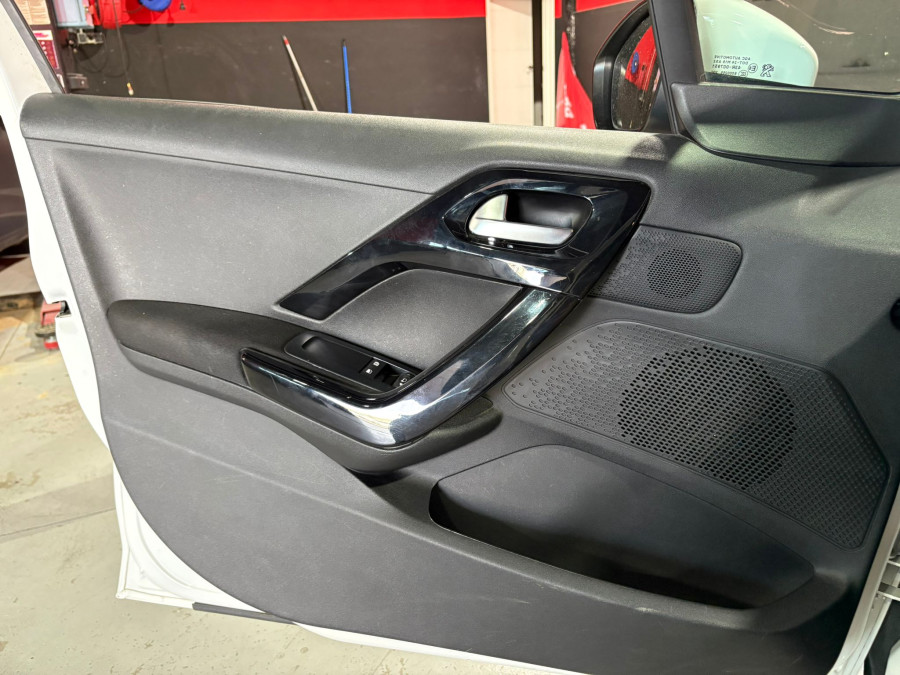 Imagen de Peugeot 208
