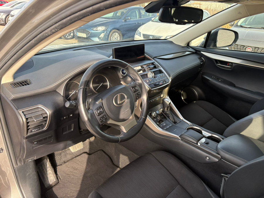 Imagen de Lexus NX