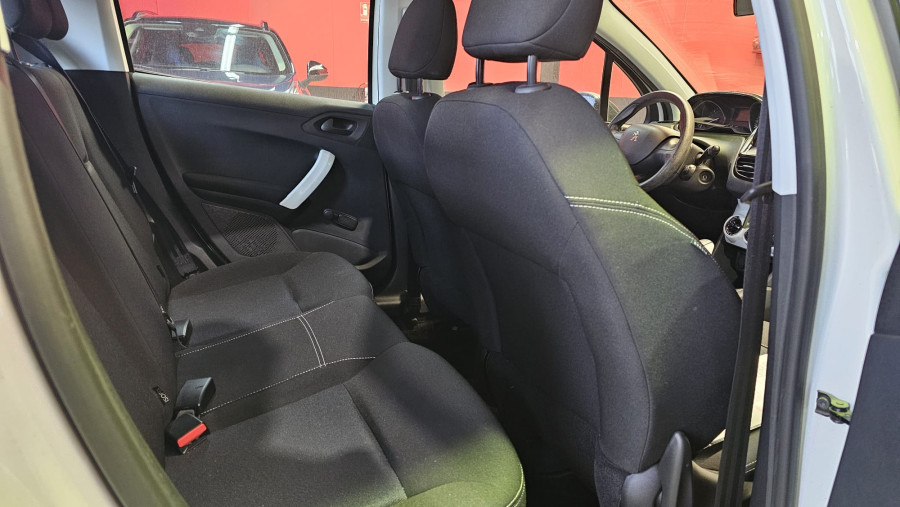 Imagen de Peugeot 208