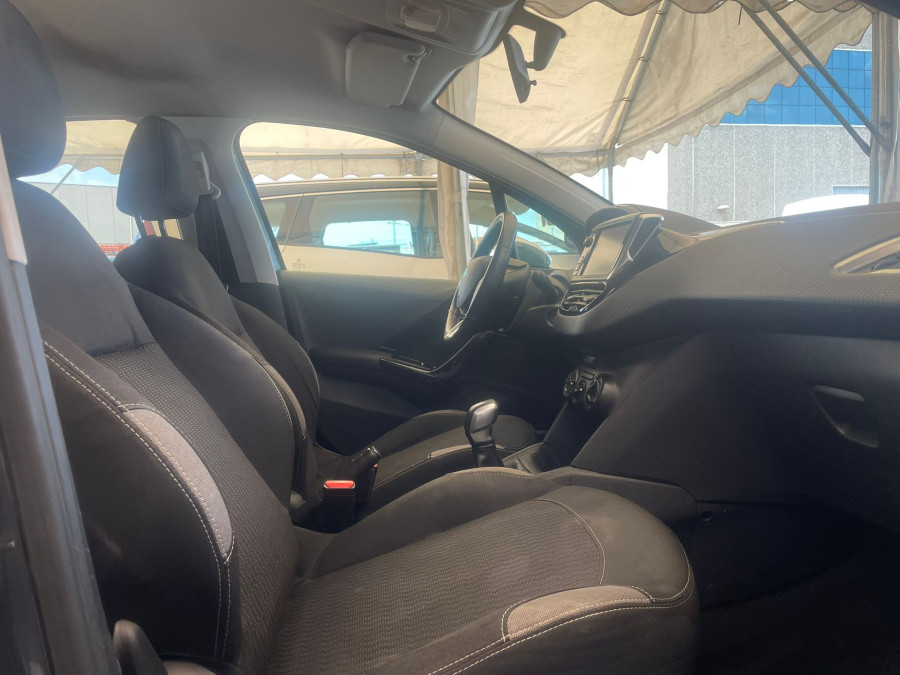 Imagen de Peugeot 208