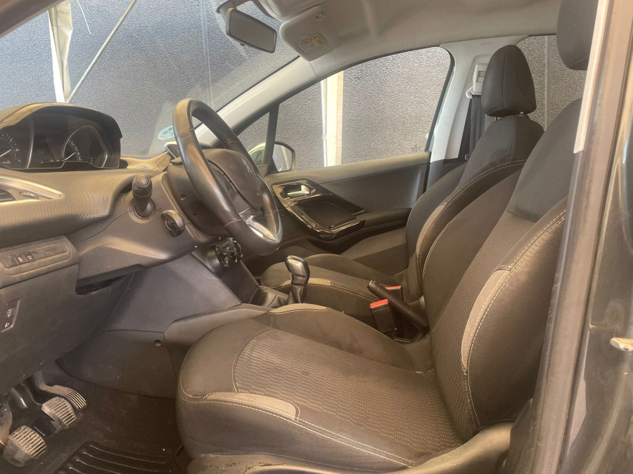 Imagen de Peugeot 208
