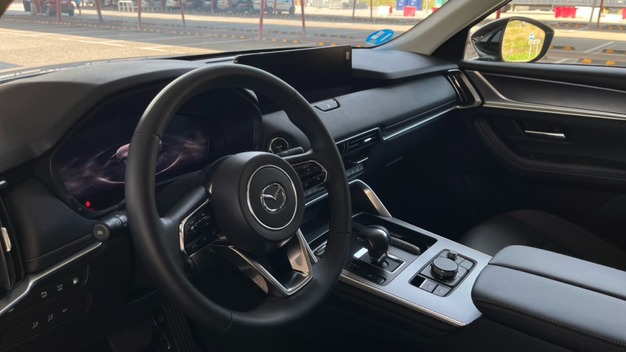 Imagen de Mazda MAZDA CX60