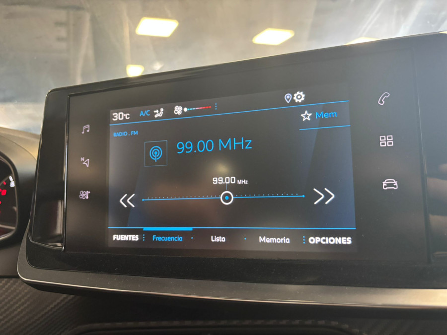 Imagen de Peugeot 208